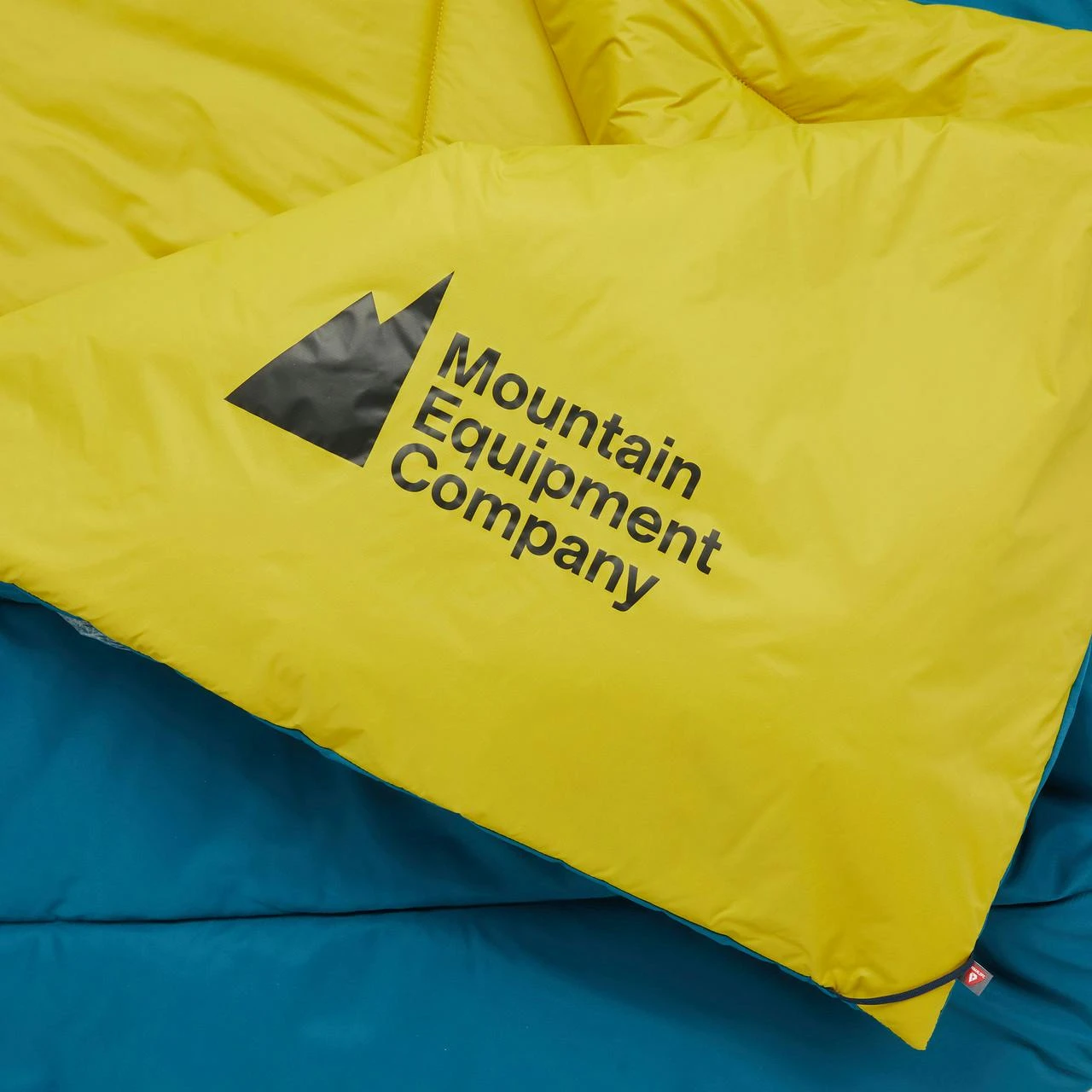 MEC Mountain Blanket - Unisex 5 MEC Mountain Blanket - Unisex - Image 4