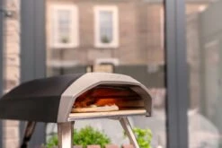 Ooni Koda 12 Gas Powered Pizza Oven -Outdoor Gear Shop image 2943