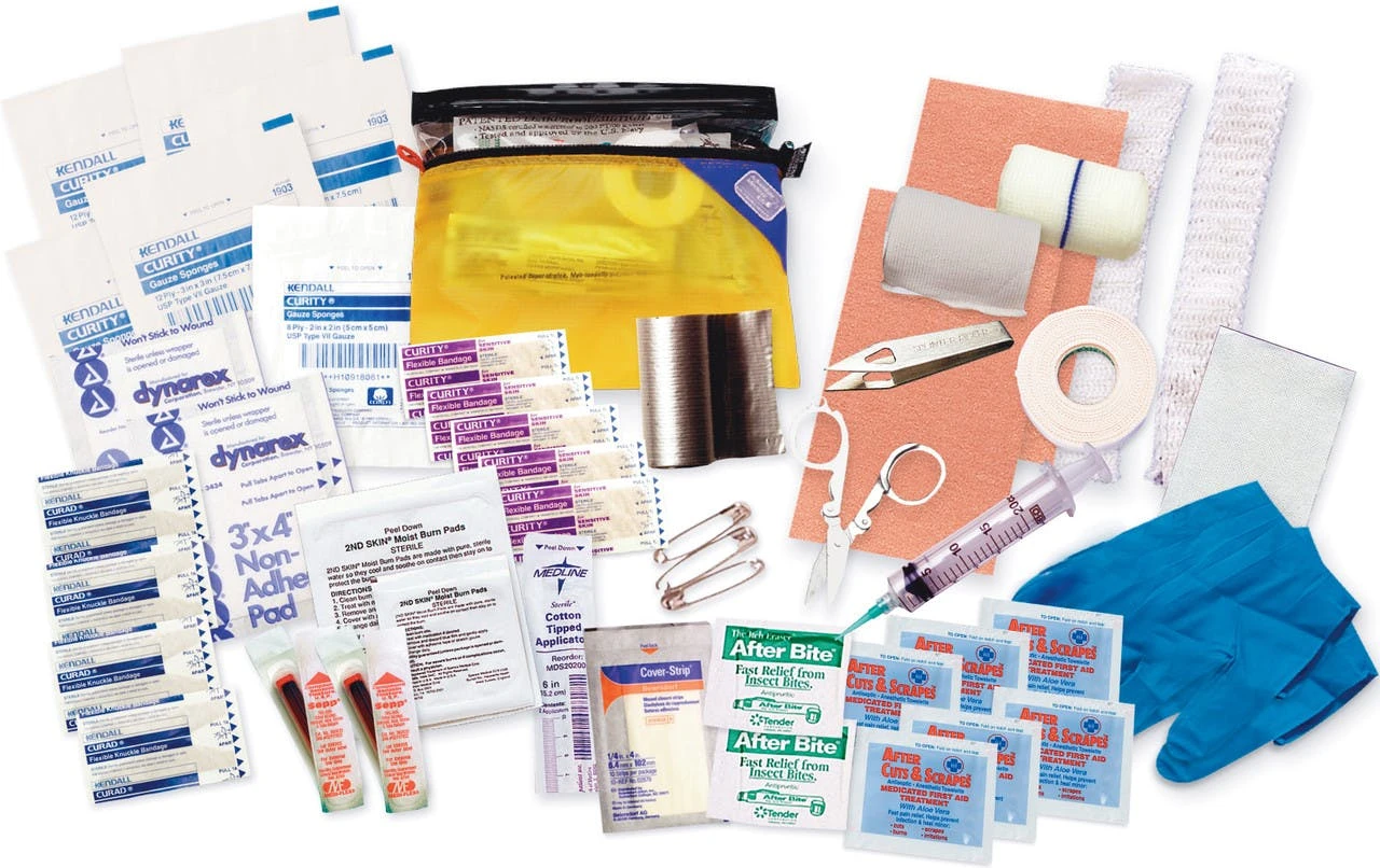 Adventure Medical Kits UltraLight .9 First Aid Kit 4 Adventure Medical Kits UltraLight .9 First Aid Kit - Image 2