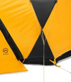The North Face Bastion 4-Person Tent -Outdoor Gear Shop image 669